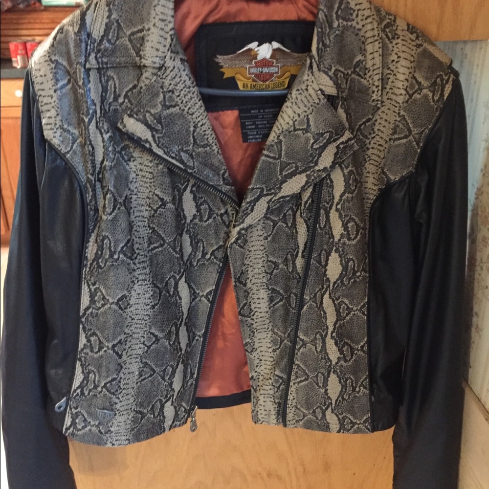 Ladies Harley Davidson jacket size lg